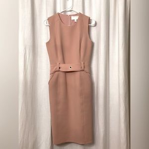 Hugo Boss Duleama Retro Shift with Grommet Belt, size 4